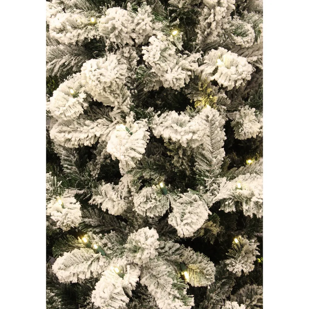 New Black Box Trees Verlichte Kerstboom Millington (H120 X O71 Cm)