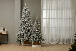 Hot Black Box Trees Verlichte Kerstboom Millington (H215 X O109 Cm)
