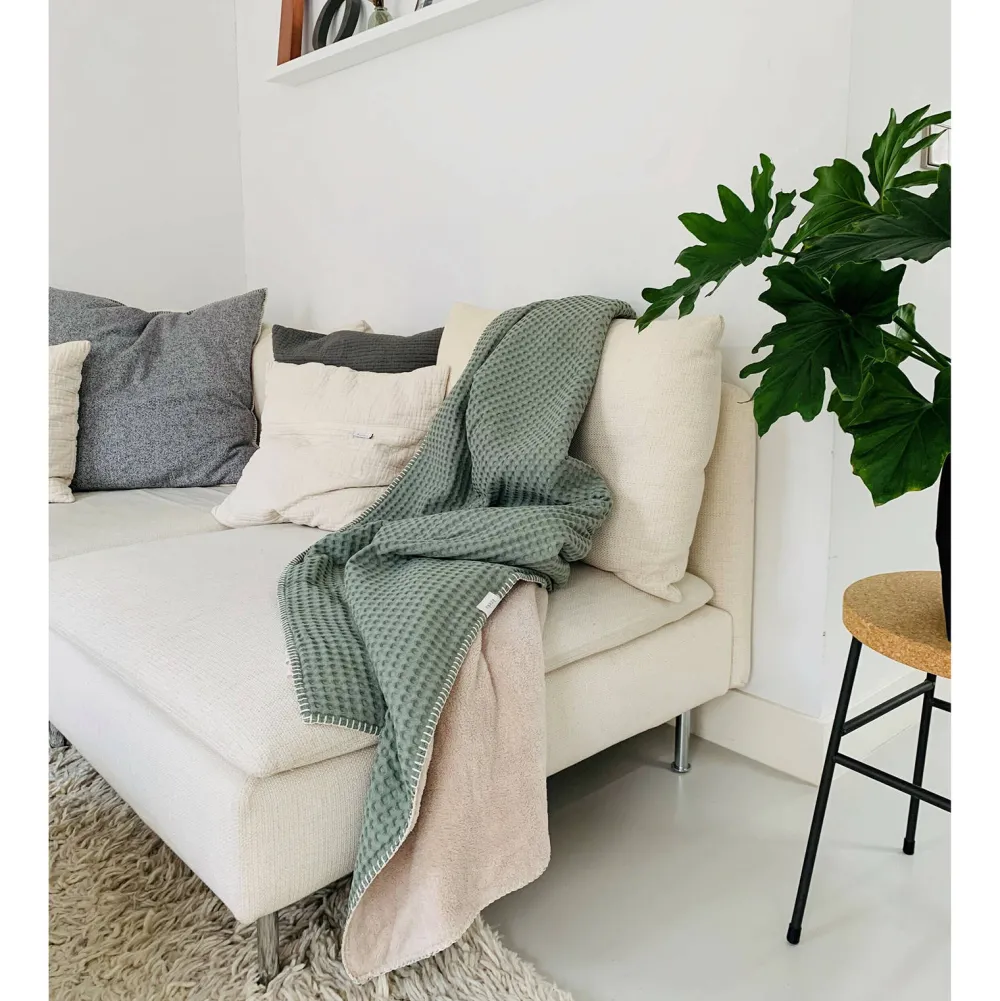 Shop Koeka Oslo Teddy Eenpersoonsdeken Shadow Green (200X140 Cm)