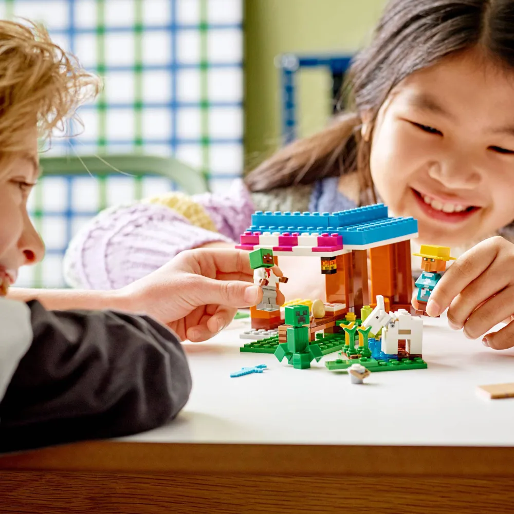 Minecraft De Bakkerij 21184|LEGO Store