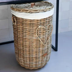 Shop Riviera Maison Rustic Rattan Heart Wasmand (80 Liter)